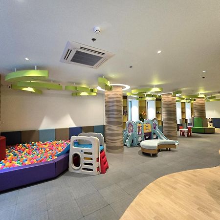 Oceanfront Beach Resort - Sha Extra Plus Patong Extérieur photo The Children's Hospital at the Royal Marsden